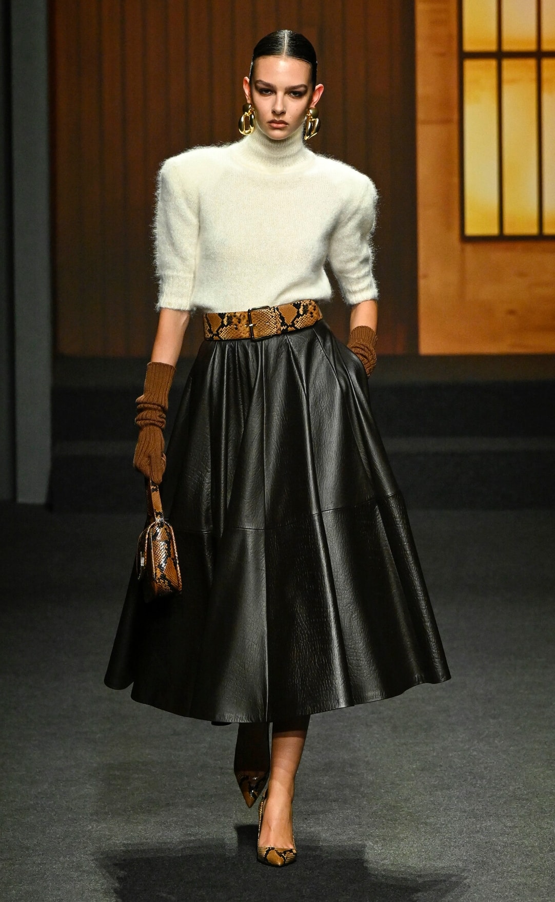 Un look Luisa Spagnoli fall-winter 2026/27 (foto Francesc Ten/MFF)