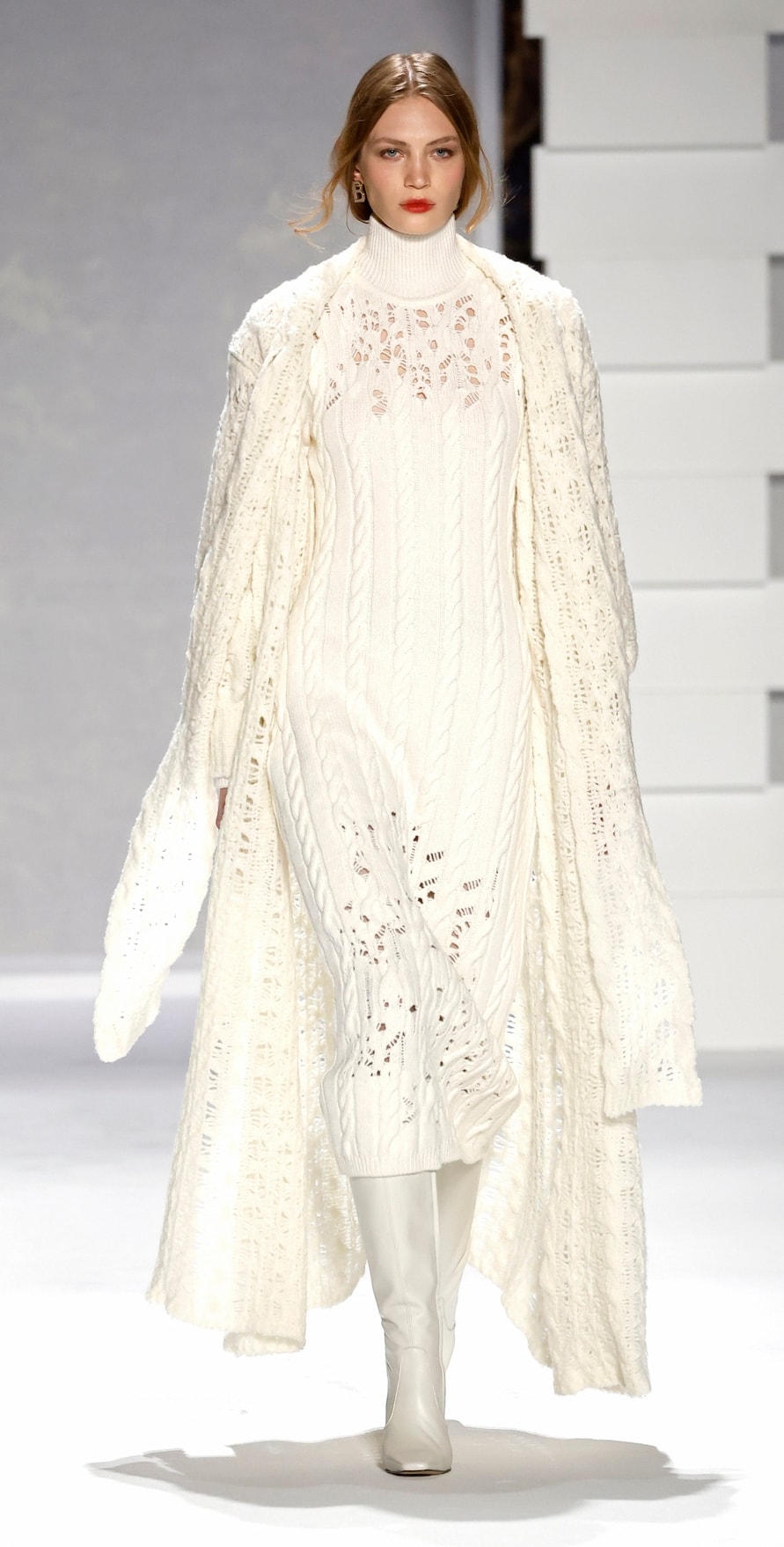 Un look Laura Biagiotti fall-winter 2026/27 (foto Francesc Ten/MFF)