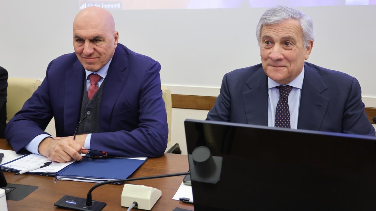 Iran, Tajani: la crisi incide sulla sicurezza nazionale italiana. Il ministro Crosetto: nessun alleato avvisato dagli Usa