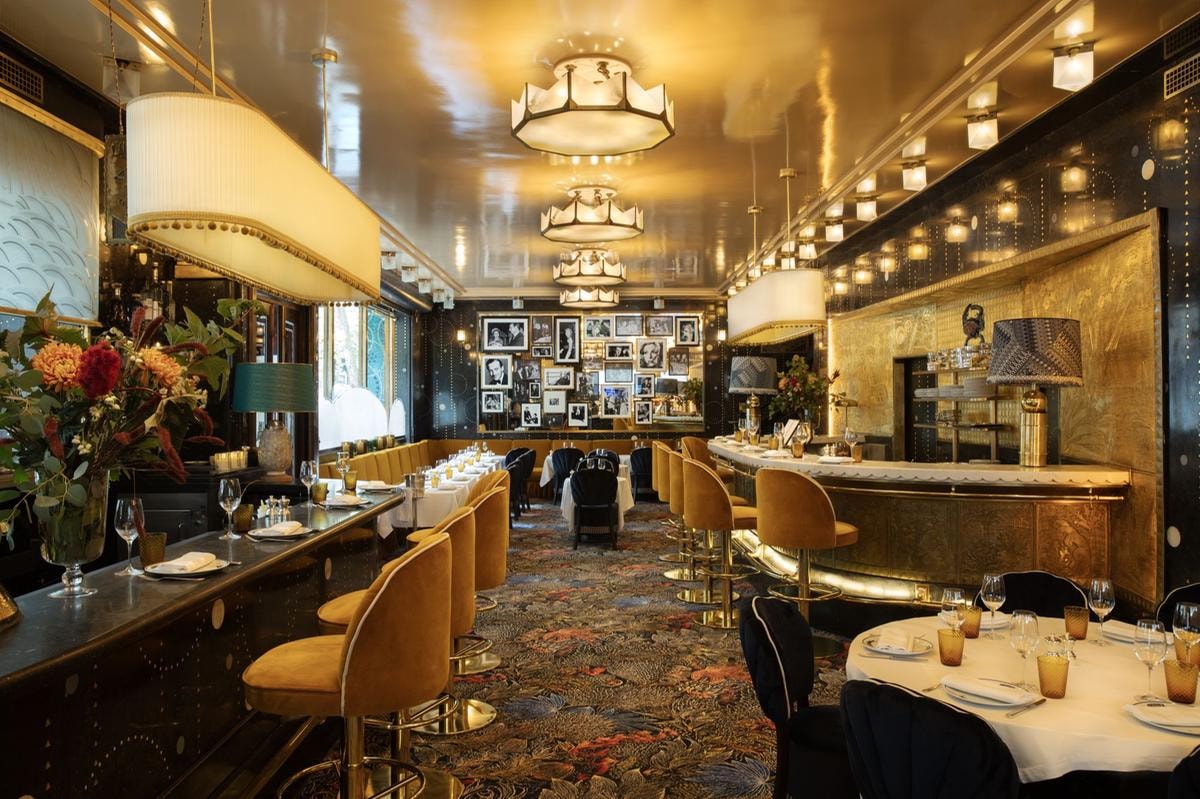 Il ristorante del caviale più famoso di Parigi è tornato (ed è più glamour che mai)