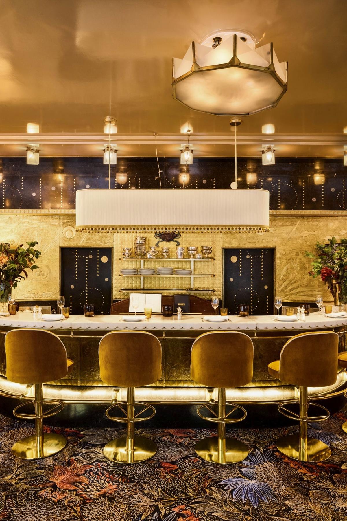 Il ristorante del caviale più famoso di Parigi è tornato (ed è più glamour che mai)