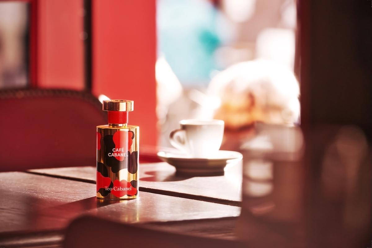Il profumo del rito: quando il caffè diventa essenza di lusso