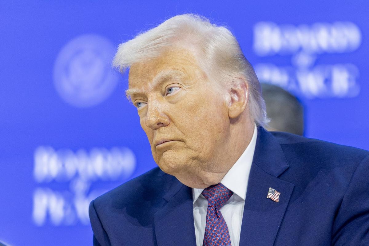 Trump minaccia l’embargo alla Spagna: terribile sull’Iran, interrompiamo tutti gli affari. Madrid: Usa rispettino accordi con Ue
