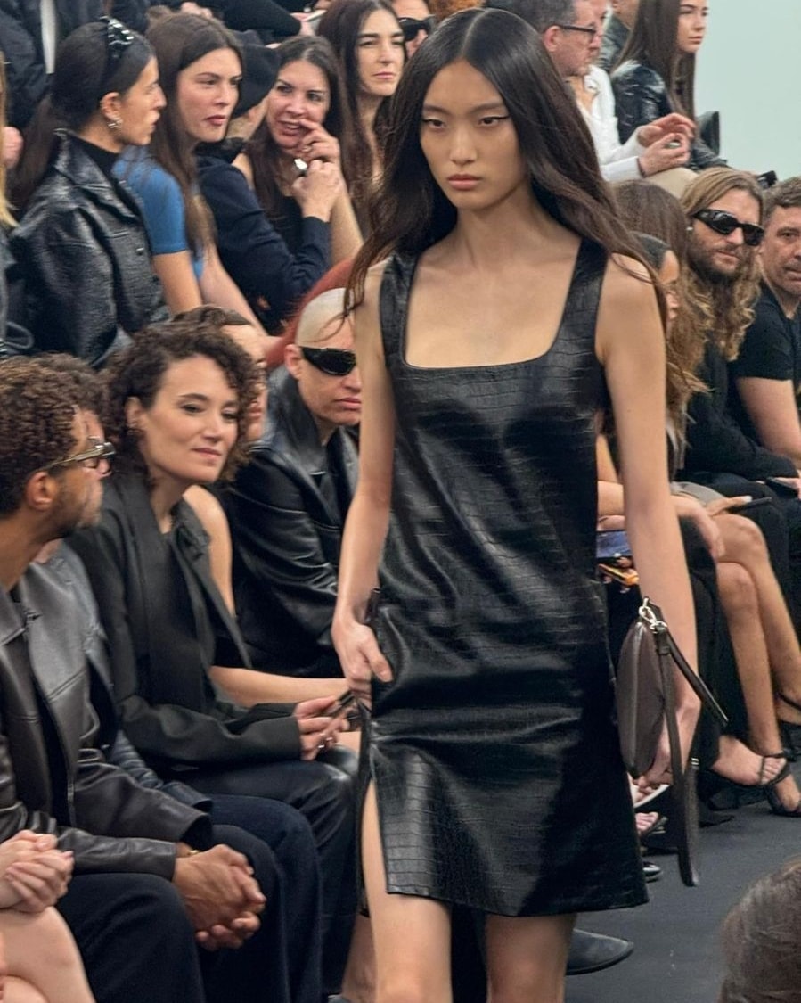 Minimalismo che guarda al futuro per Courrèges