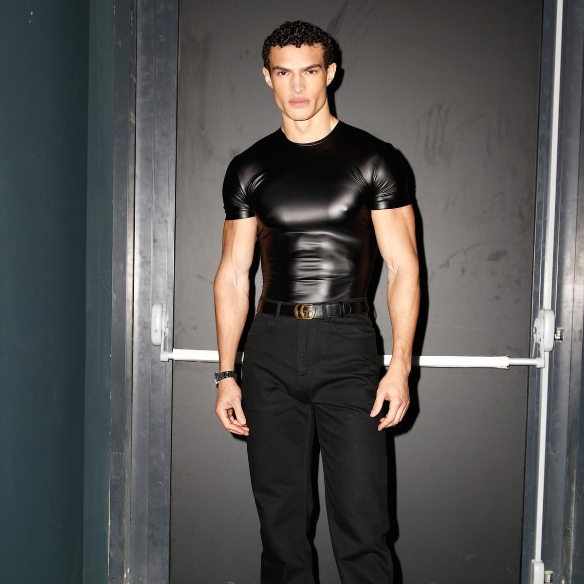 Un look Gucci fall-winter 2026/27 behind the scenes (courtesy Gucci)