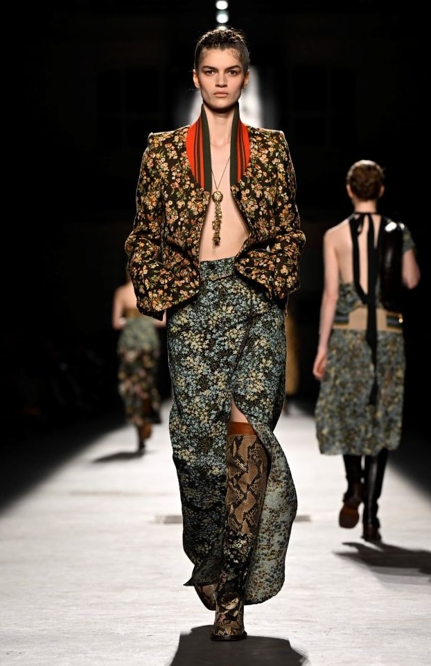 Un look Dries Van Noten fall-winter 2026/27 (ph Francesc Ten/MFF)