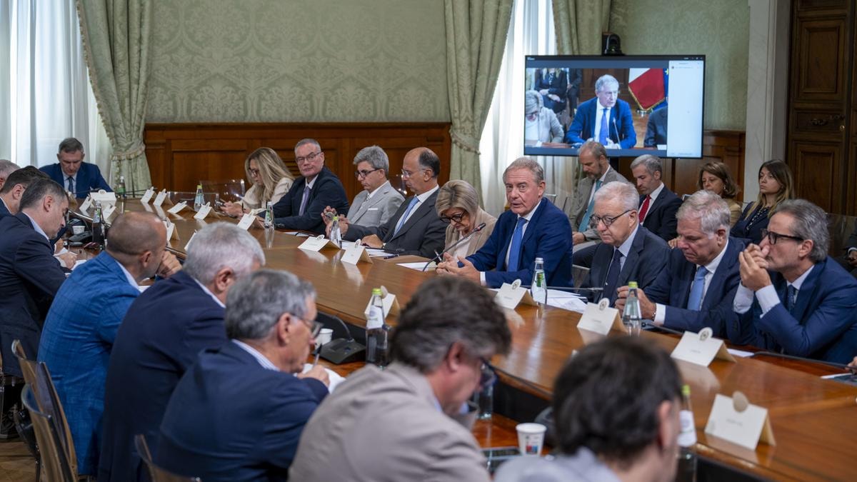 Ex Ilva, corsa alla vendita: Flacks Group favorita, ma i commissari chiedono più garanzie