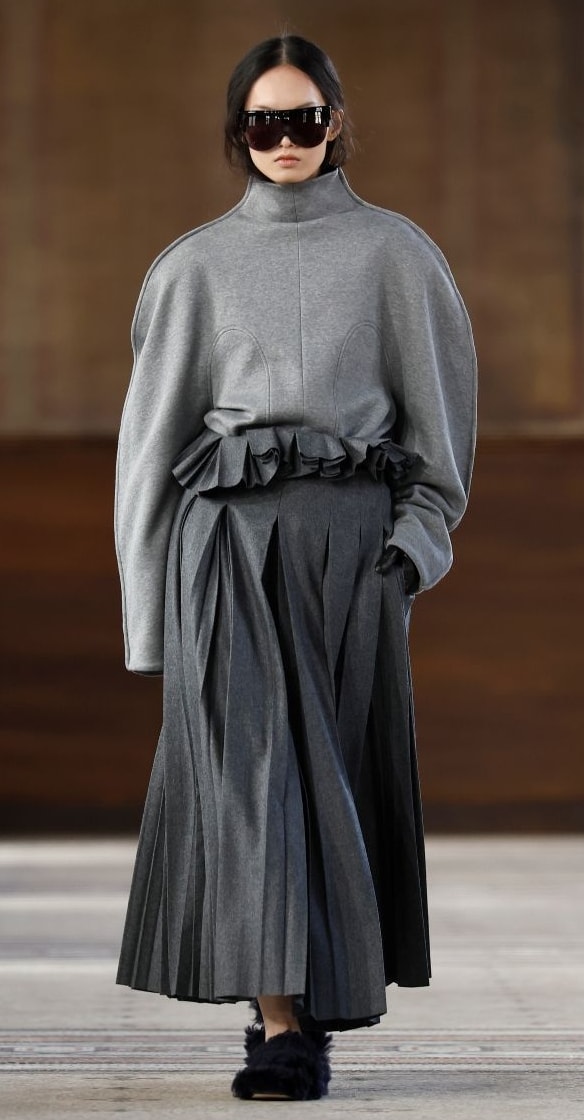Un look Carven fall-winter 2026/27 (ph Francesc Ten/MFF)