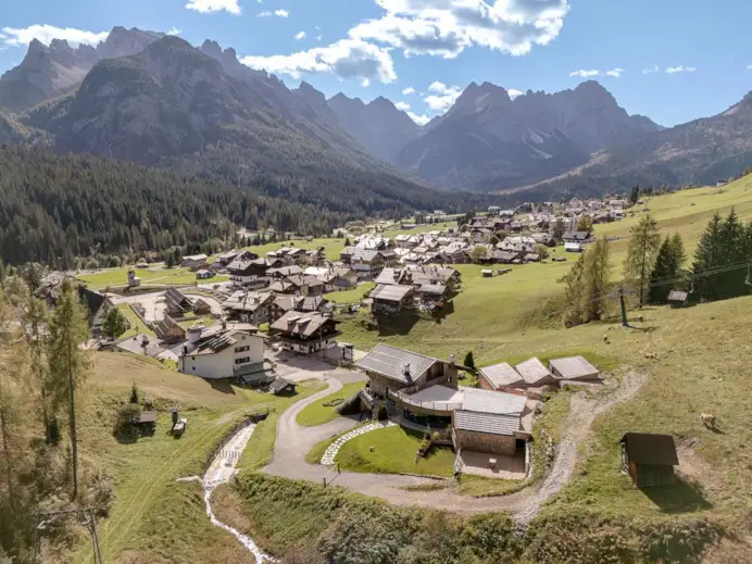 Perché tutti parlano di Sappada: il borgo delle Dolomiti tra olimpionici e un Lodge da sogno