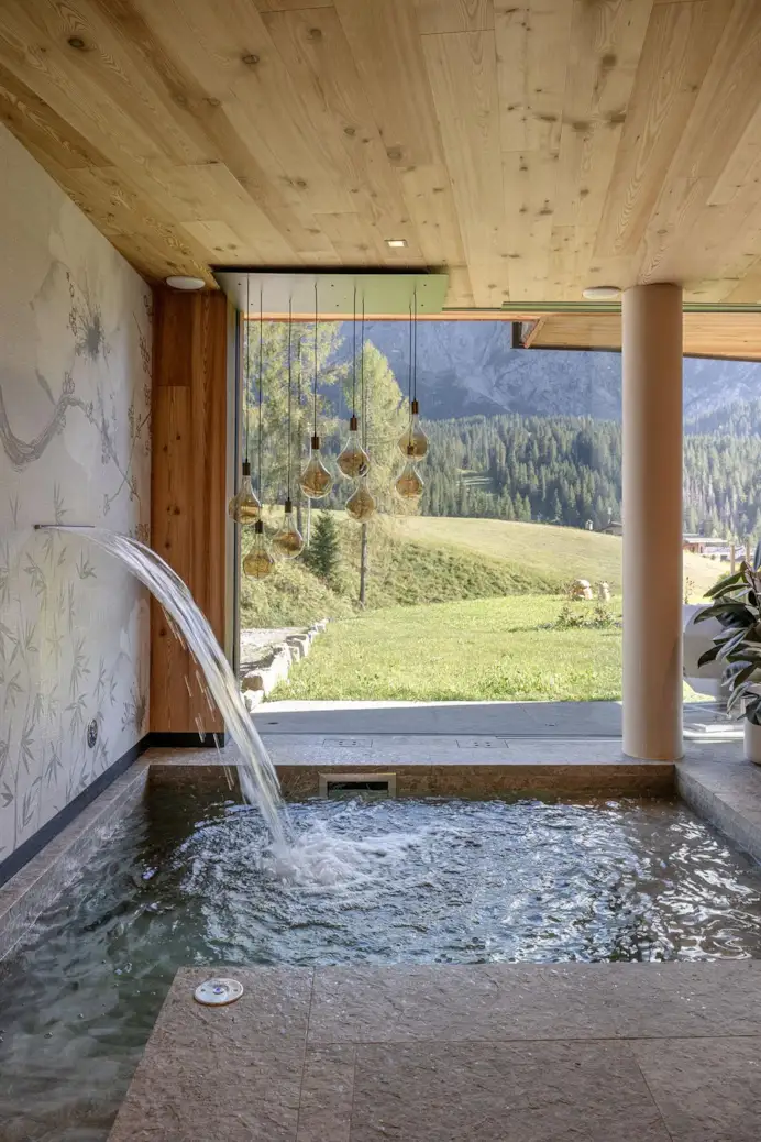 Perché tutti parlano di Sappada: il borgo delle Dolomiti tra olimpionici e un Lodge da sogno