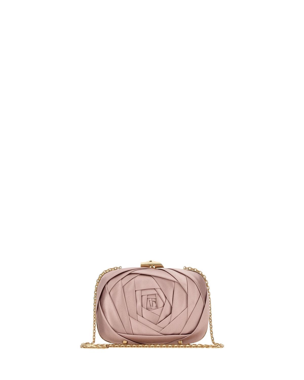 Una borsa Roger Vivier (courtesy Roger Vivier)