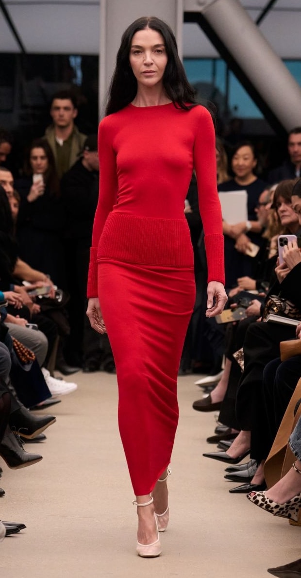 Un look Alaïa summer-fall 2026 (courtesy Alaïa)