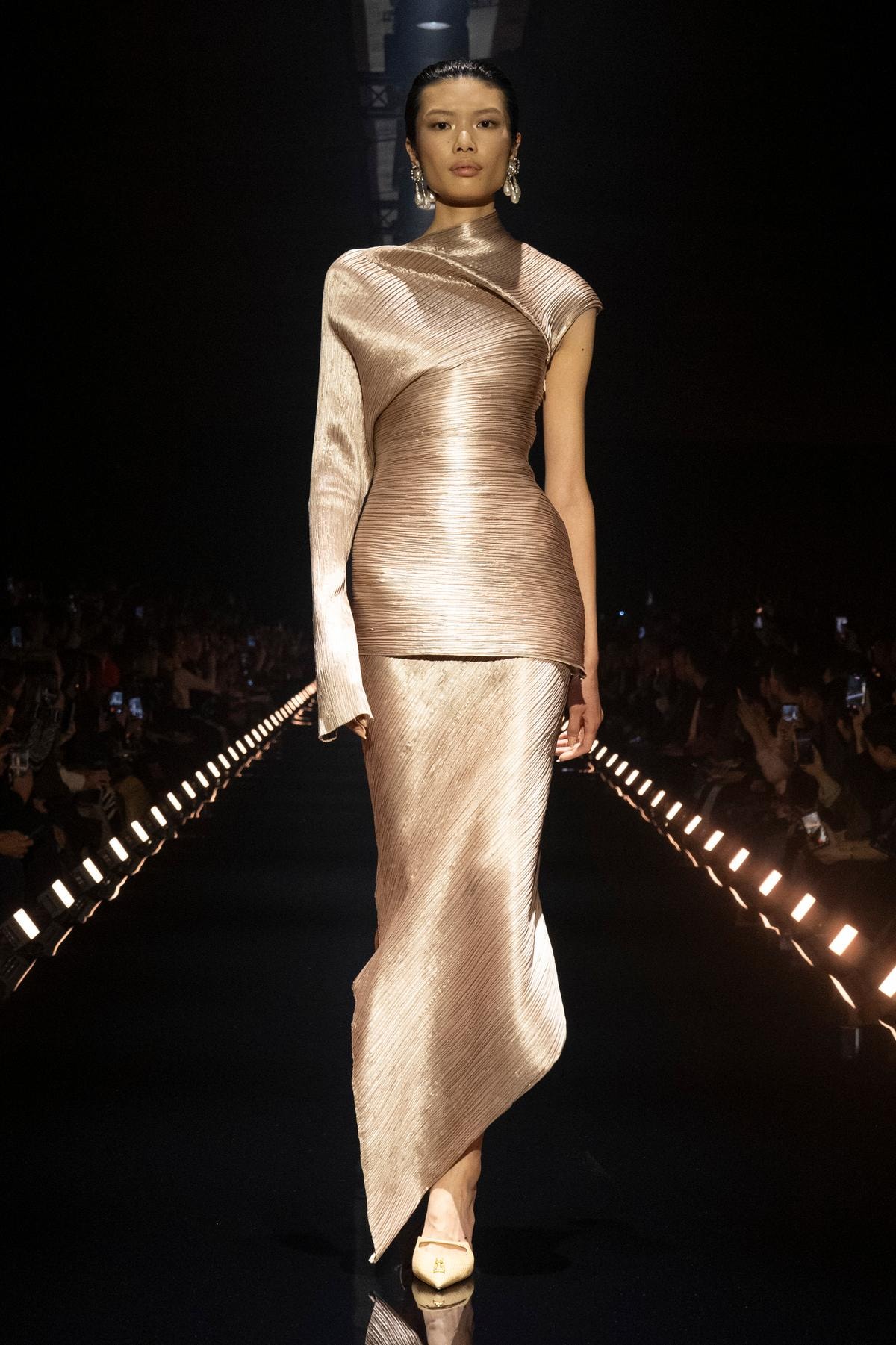 Un look Schiaparelli fall-winter 2026/27 (courtesy Schiaparelli)