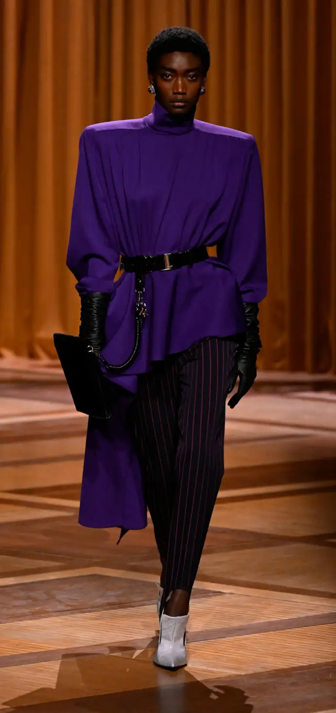 Un look Mugler fall-winter 2026/27 (ph Francesc Ten/MFF)