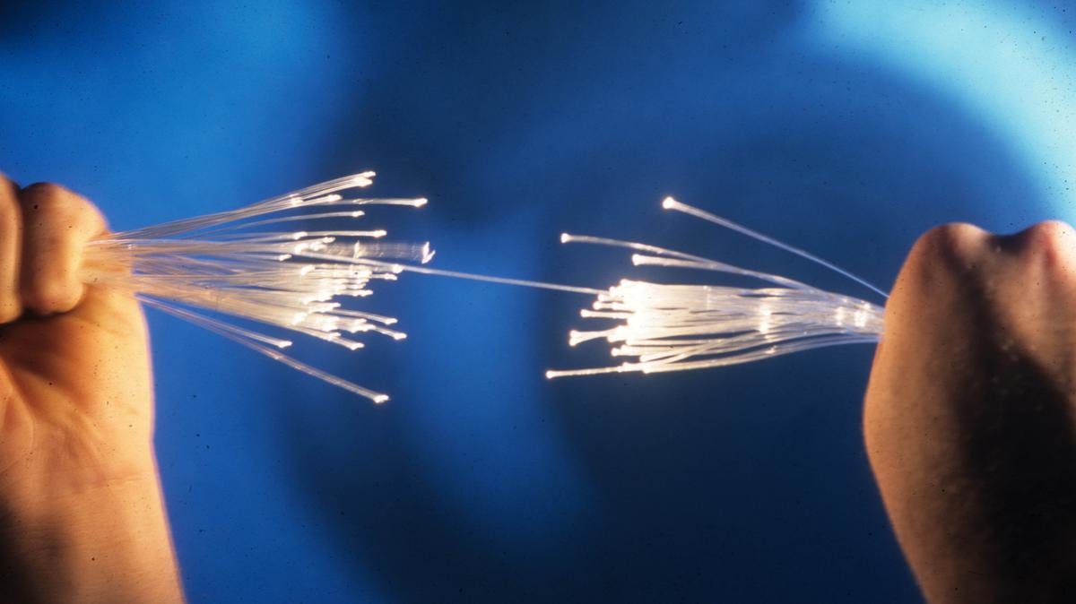 Fibra ottica, come procede lo switch-off delle reti in rame in Ue alla vigilia del Digital Networks Act