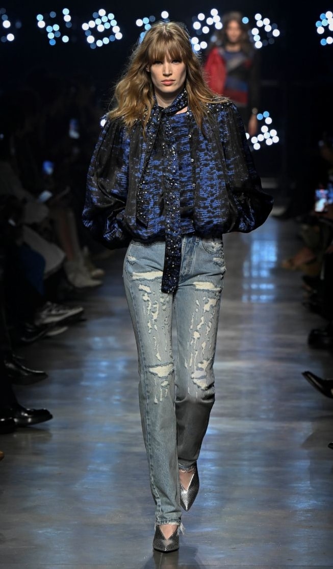 Un look Isabel Marant fall-winter 2026/27 (ph Francesc Ten/MFF)
