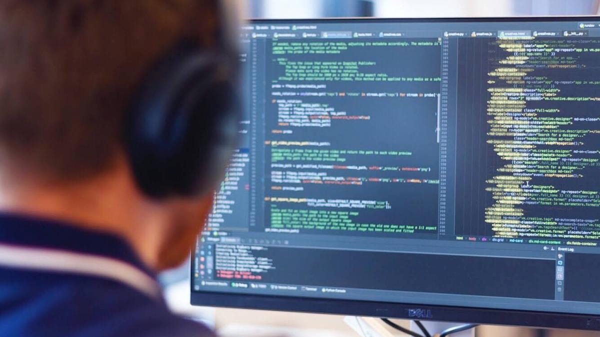 L’AI rimpiazzerà le società di software? Da Cy4gate a Sesa e Txt e-Solutions: chi supera la tempesta a Piazza Affari
