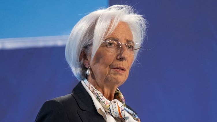 Tassi Bce, i mercati ora scontano un aumento entro dicembre. Gli analisti vedono ancora uno-due tagli Fed