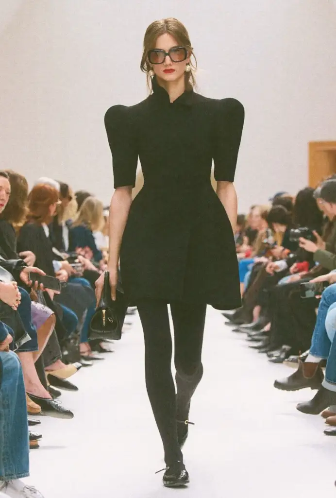 Un look fall-winter 2026/27 di Celine (courtesy Celine)