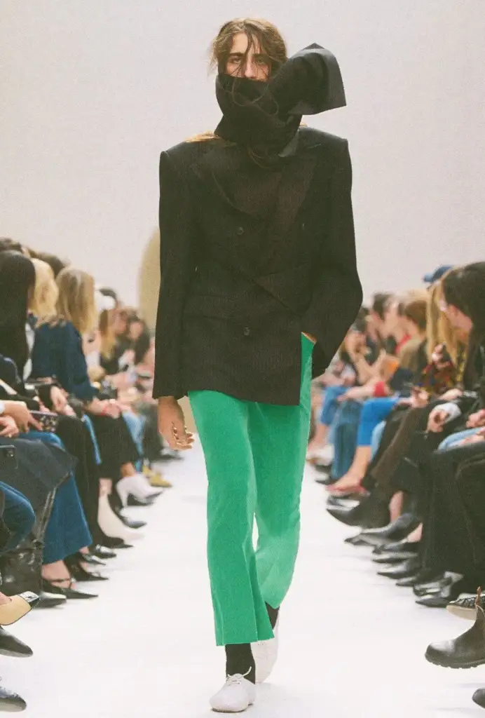 Un look fall-winter 2026/27 di Celine (courtesy Celine)