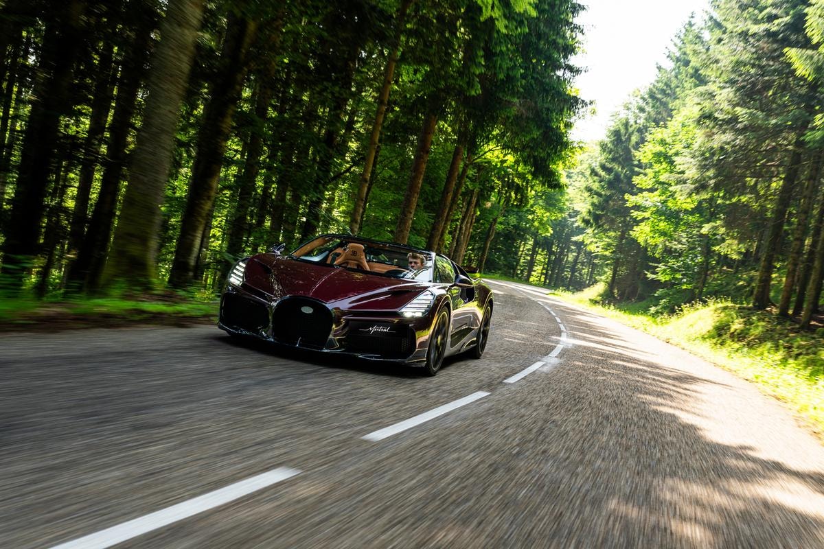 L’ultima Bugatti con motore W16: la Mistral da 1600 cavalli e solo 99 esemplari