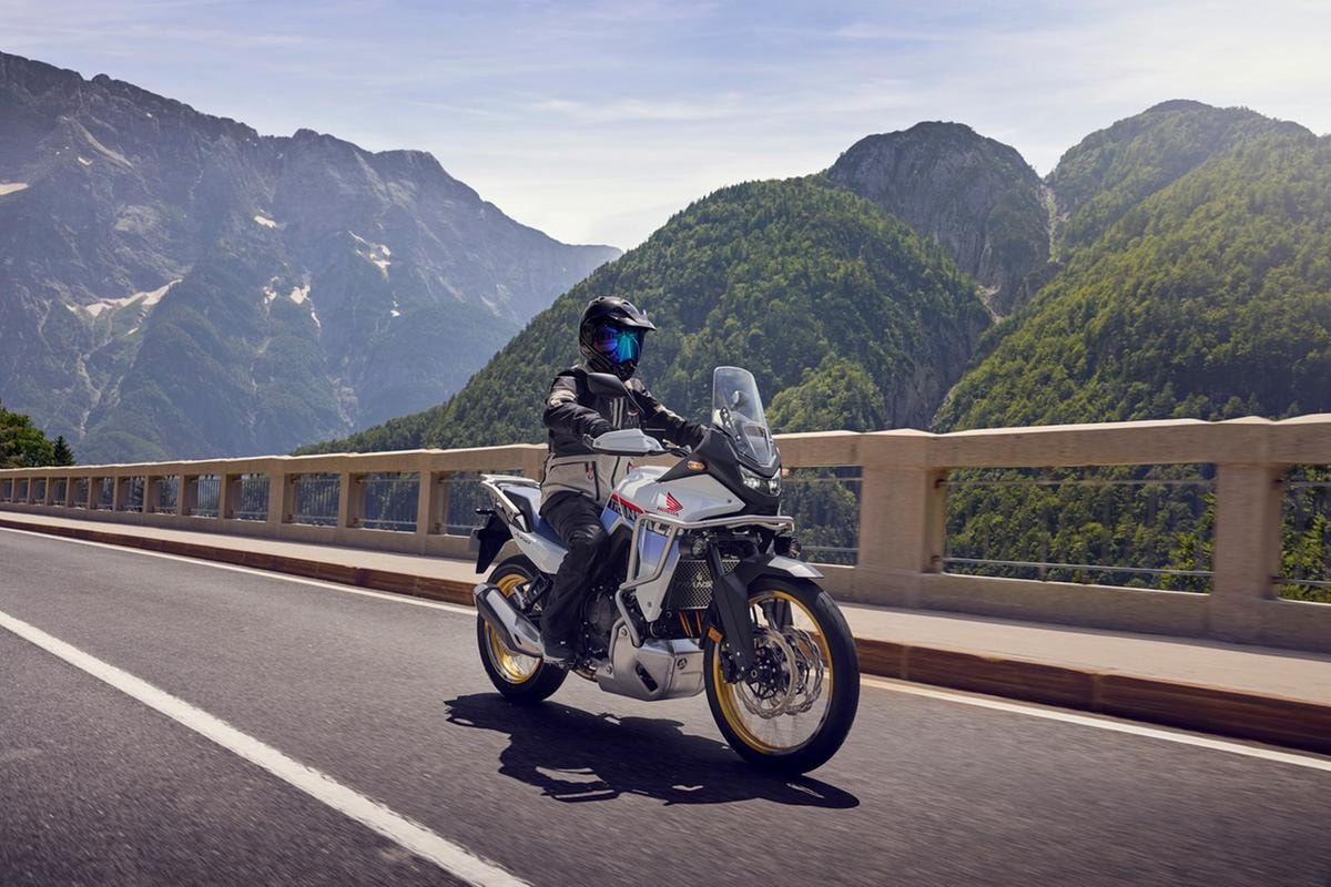 25YM Honda XL750 Transalp