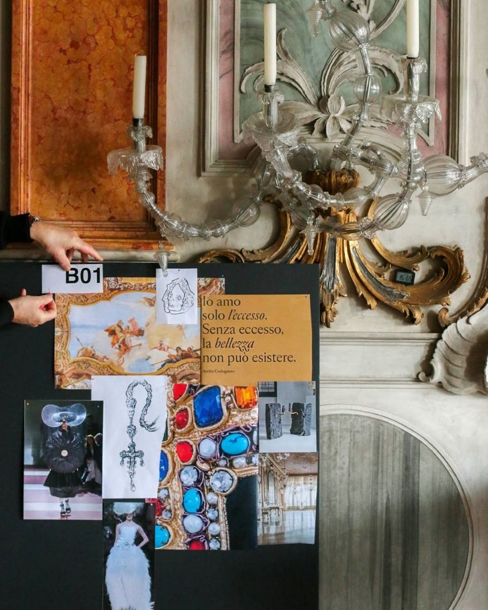 Un'immagine teaser della presentazione «The only true protest is beauty» (courtesy Fondazione Dries Van Noten)