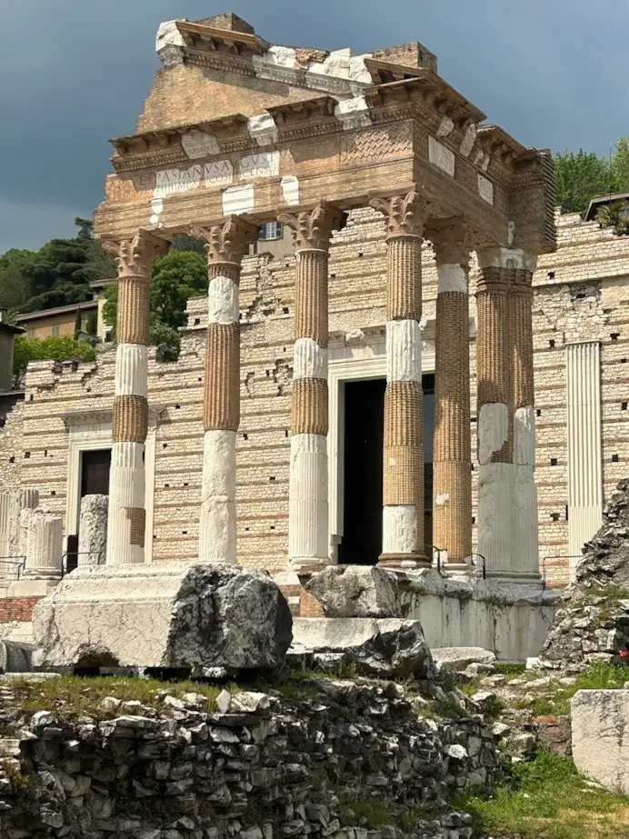 Il Liberty più affascinante d’Italia? È in mostra a Brescia (e vale il viaggio)