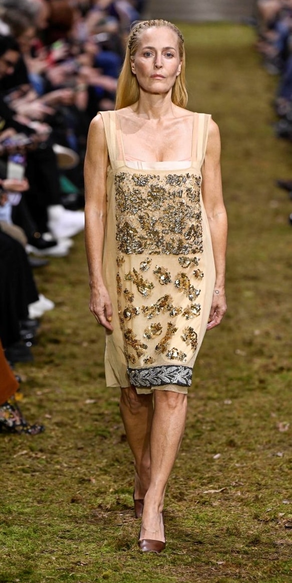 Un look Miu Miu fall-winter 2026/27 (ph Francesc Ten/MFF)