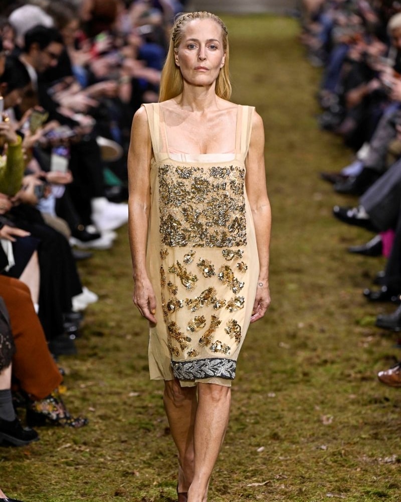 Un look Miu Miu fall-winter 2026/27 (ph Francesc Ten/MFF)