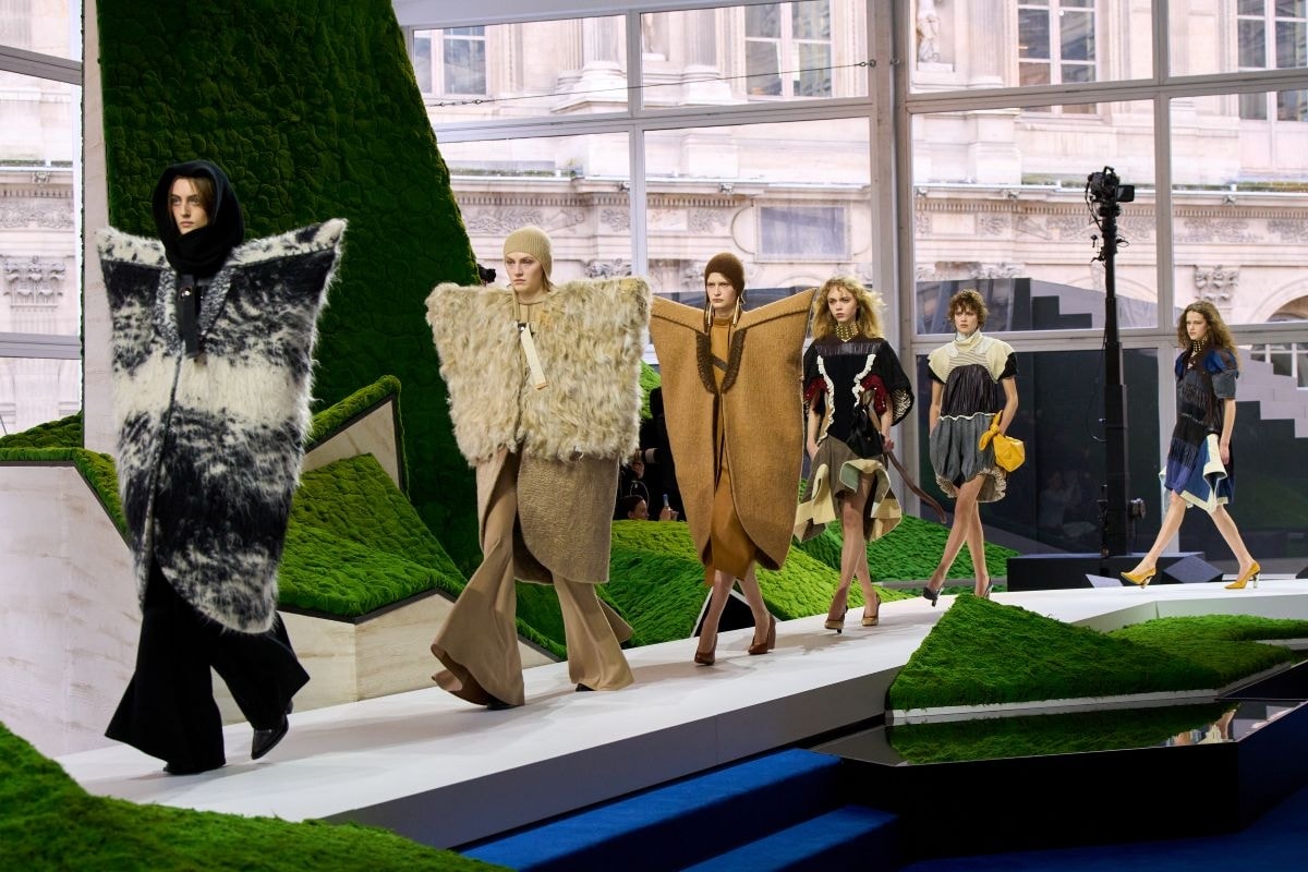Il finale dello show Louis Vuitton fall-winter 2026/27 (courtesy Louis Vuitton)