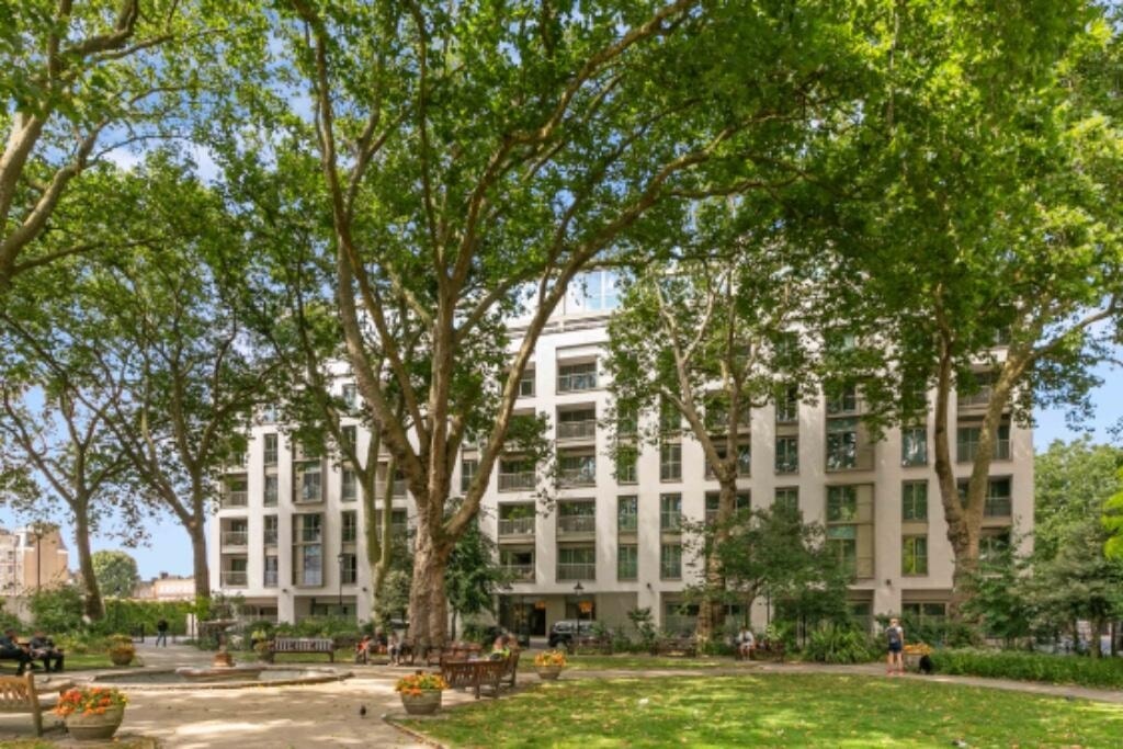 Ebury Square SW1.
