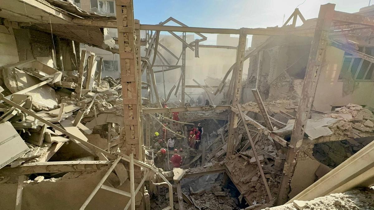 Iran, per sopravvivere la Repubblica islamica combatte contro il suo popolo