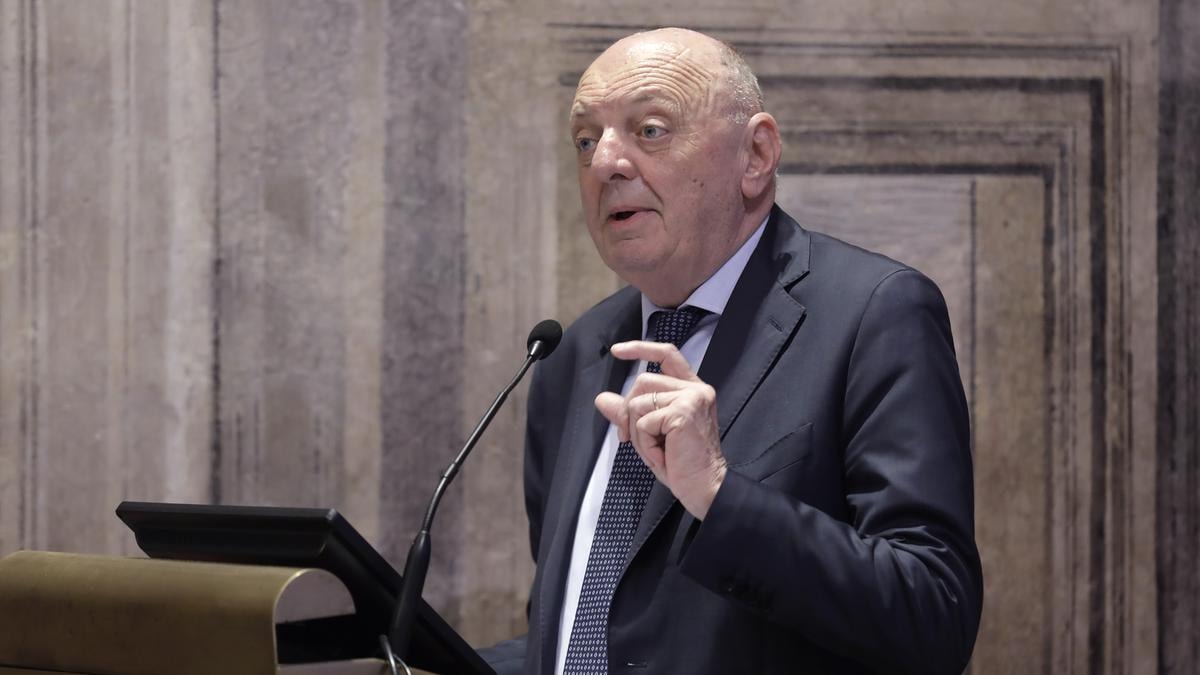 Caro carburanti, Pichetto: sulle accise mobili sono in corso valutazioni con Mef e Mimit