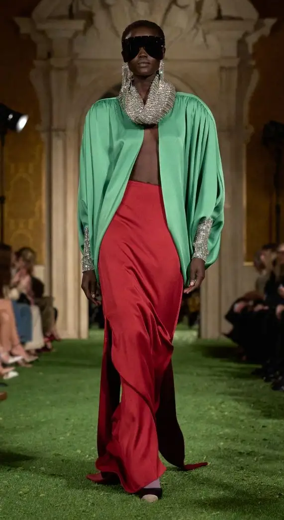 Un look Valentino fall-winter 2026/27 (courtesy Valentino)