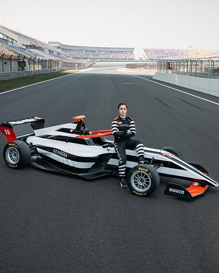 Natalia Granada per Sephora Prema racing (ph Sephora official website)