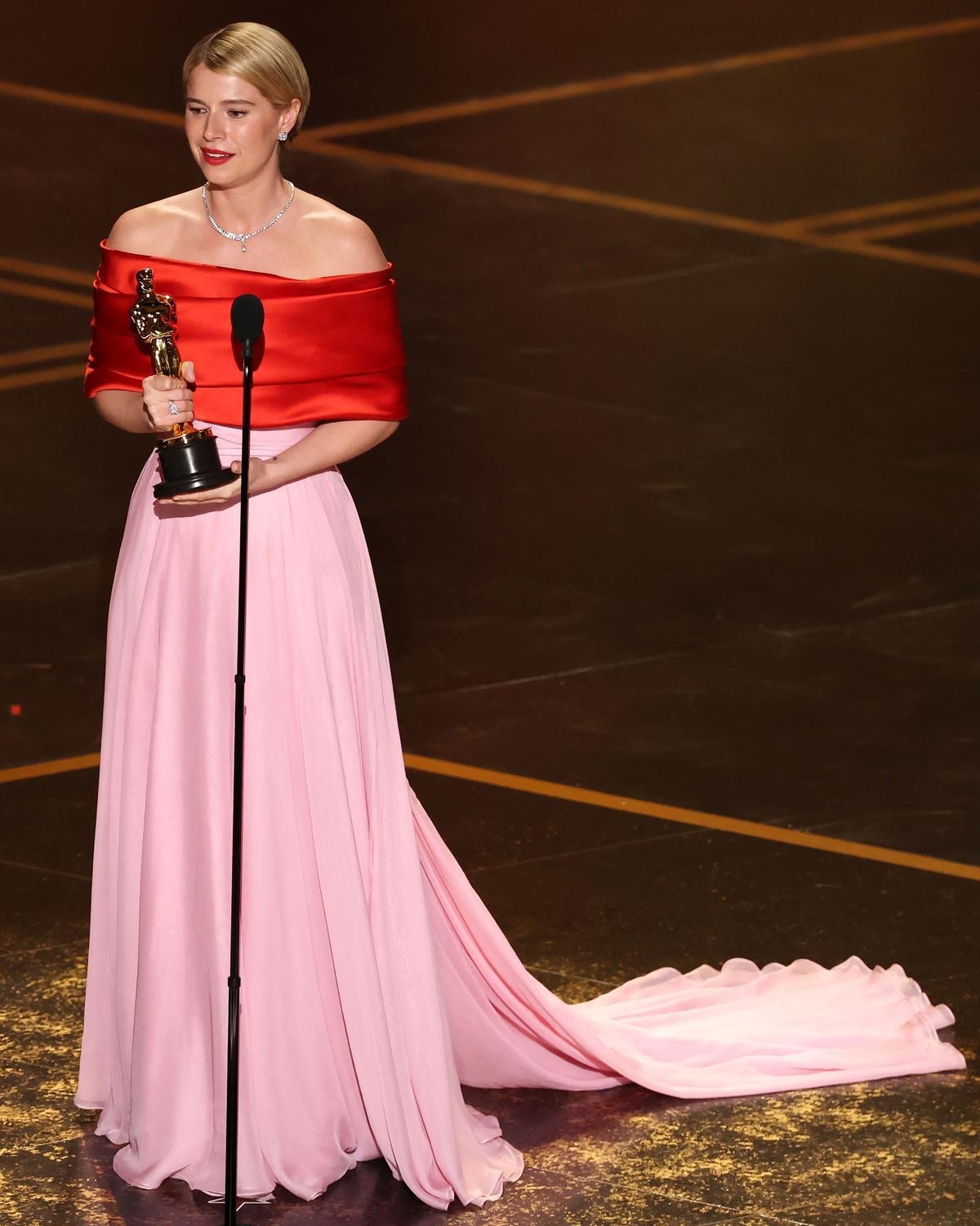 Jessie Buckley in Chanel alla cerimonia degli Oscar (ph. Robert Gauthier / Los Angeles Times via Getty images, courtesy Chanel)