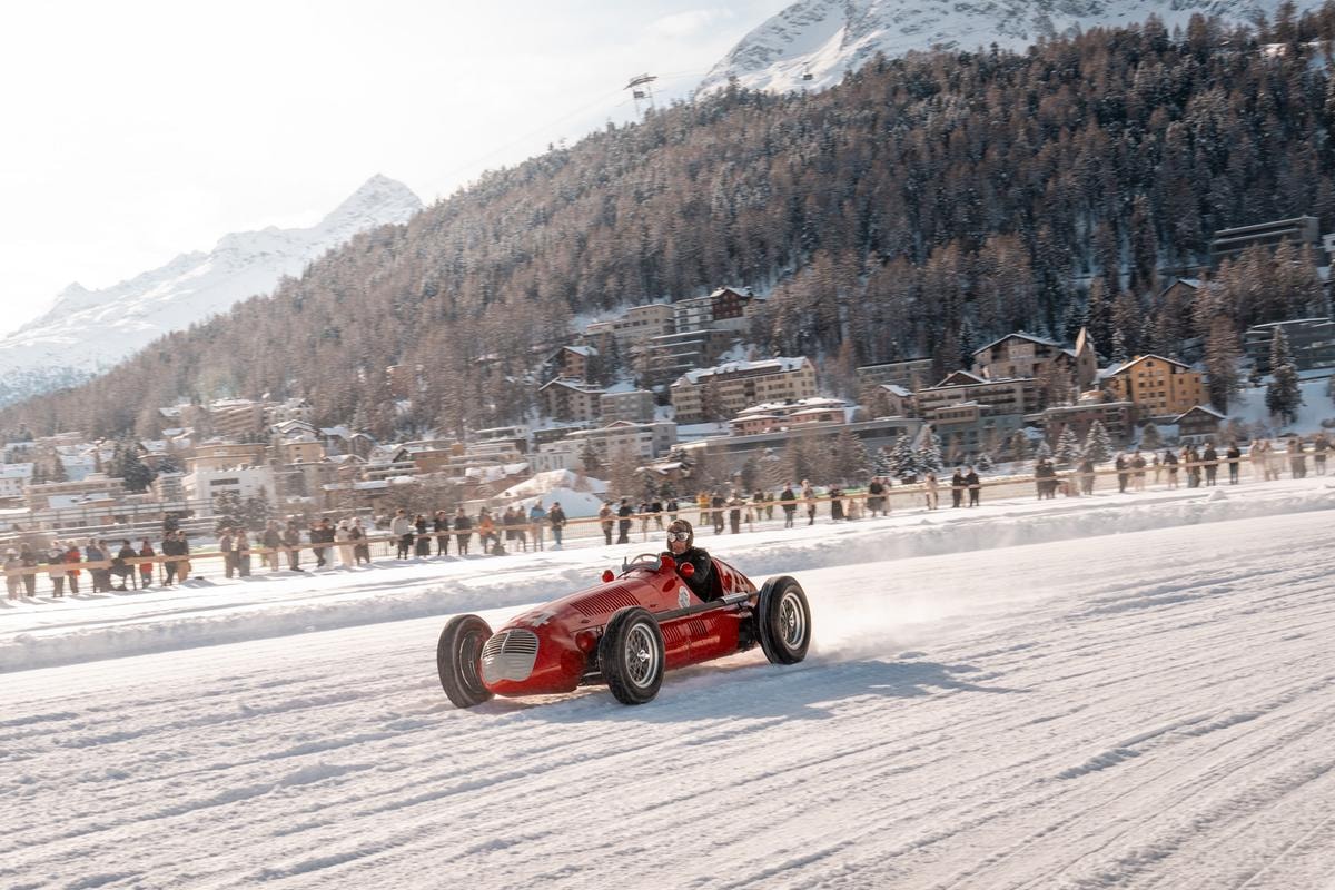 Sul lago ghiacciato di St. Moritz la regina è Maserati