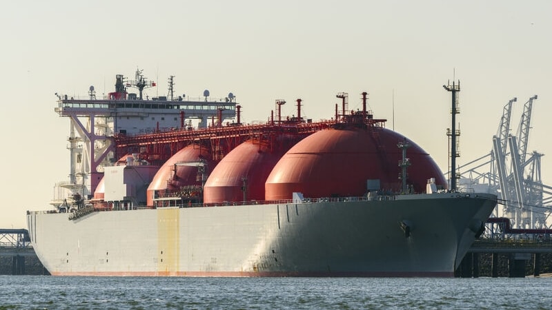L’Ue verso lo stop totale del gas e petrolio russo. Ma c’è chi vuole tornare a trattare con Mosca