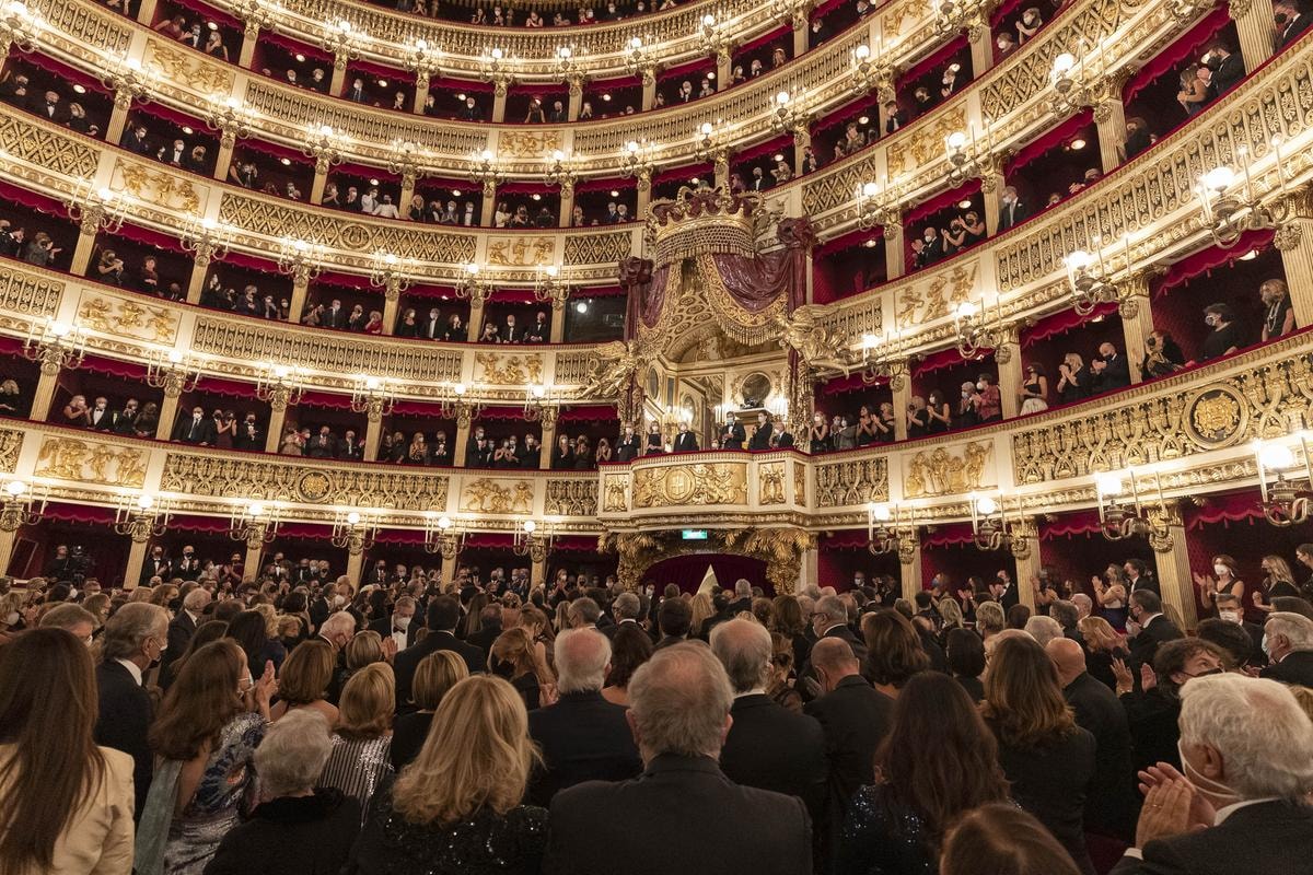 Il teatro San Carlo di Napoli