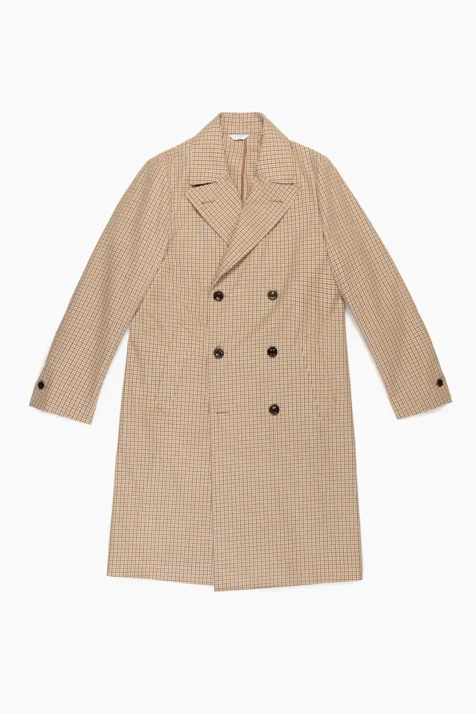 Oltre il beige: i 5 trench da avere questa stagione