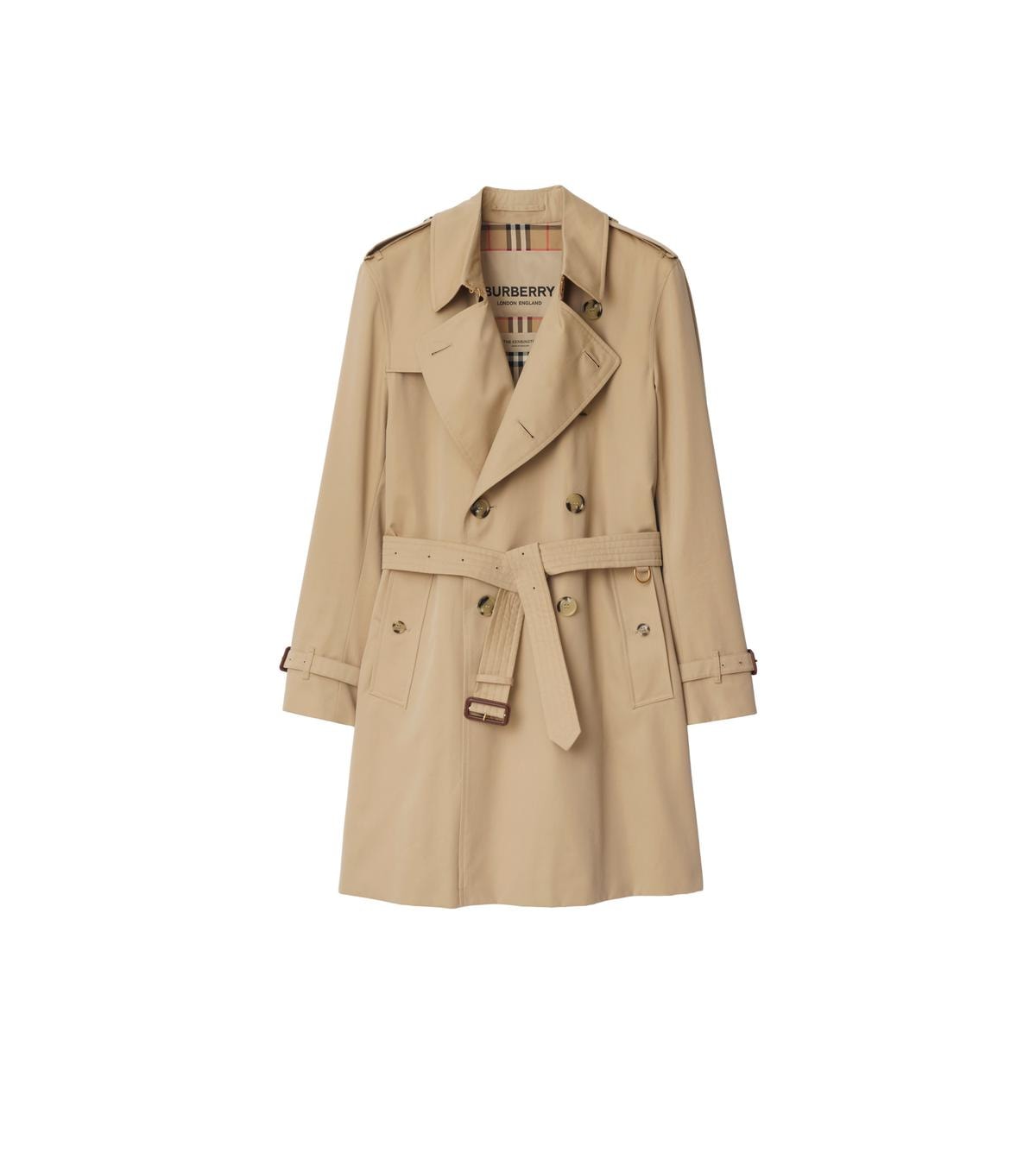 Oltre il beige: i 5 trench da avere questa stagione