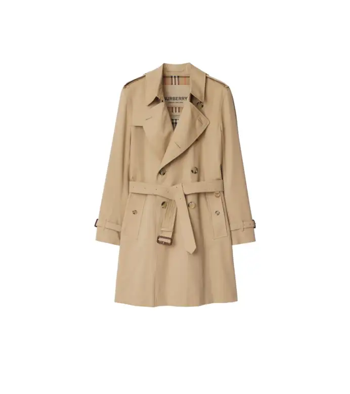 Oltre il beige: i 5 trench da avere questa stagione