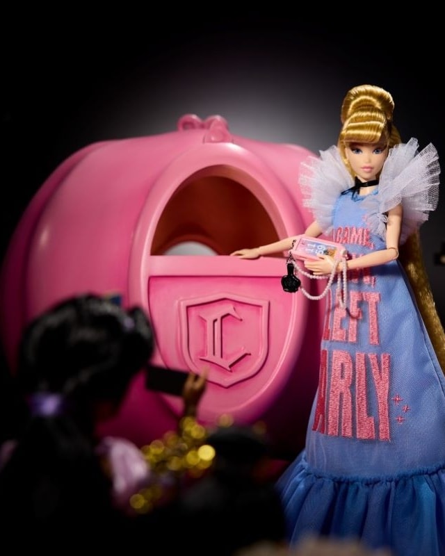 Cenerentola haute couture by Viktor&Rolf (courtesy Victor&Rolf)