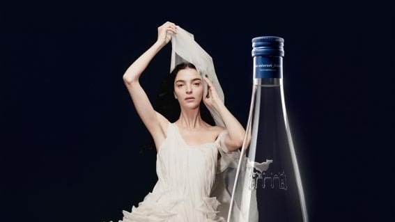 Mariacarla Boscono nel nuovo spot di Acqua Fiuggi