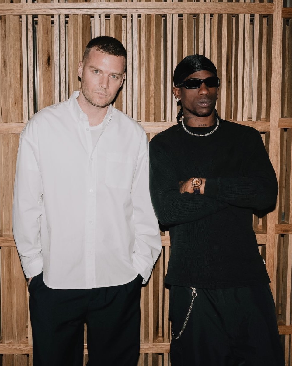 Matthew M. Williams e Travis Scott (ph Oakley official website)
