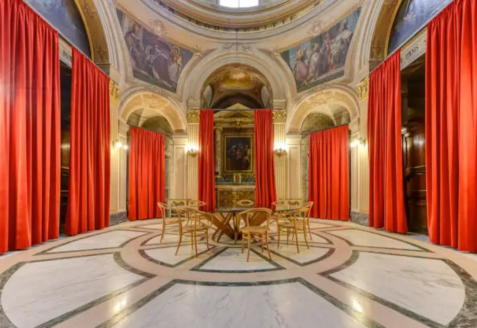 Il palazzo segreto nel cuore di Roma dove visse Giovanni Paolo II è in vendita