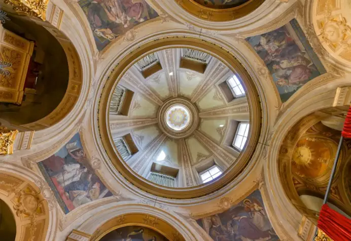 Il palazzo segreto nel cuore di Roma dove visse Giovanni Paolo II è in vendita