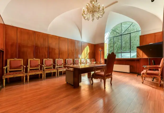 Il palazzo segreto nel cuore di Roma dove visse Giovanni Paolo II è in vendita