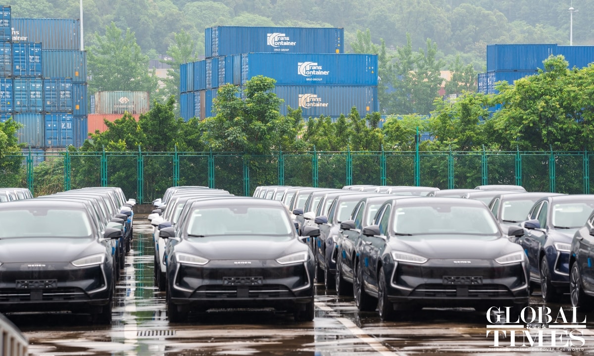Sale a doppia cifra l’export cinese